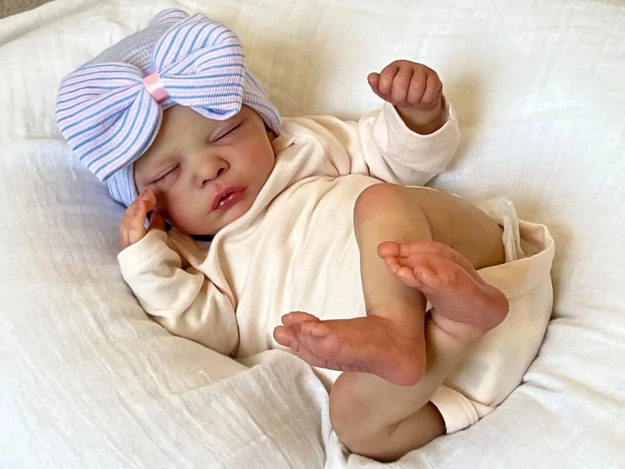 Baby Products Drawing - 45cm ロミー リボーンドール 完成品 睡眠状態の赤ちゃん人形 本物そっくりなソフトタッチ